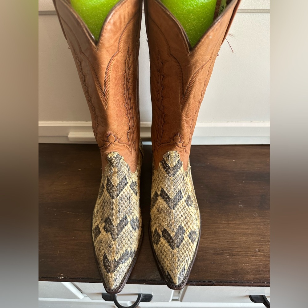 Tony Lama canebrake rattlesnake cowboy boots vintage